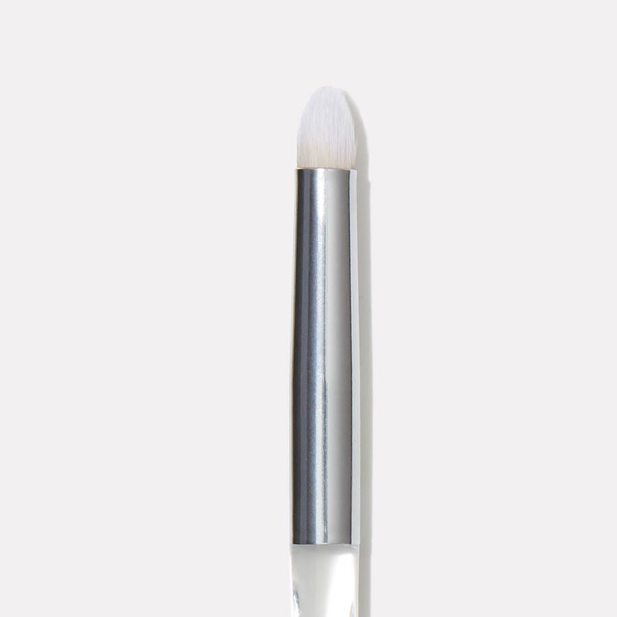 precision-smudge-brush-m8 85311_BeautifullyPreciseSmudgeBrush_2.jpg