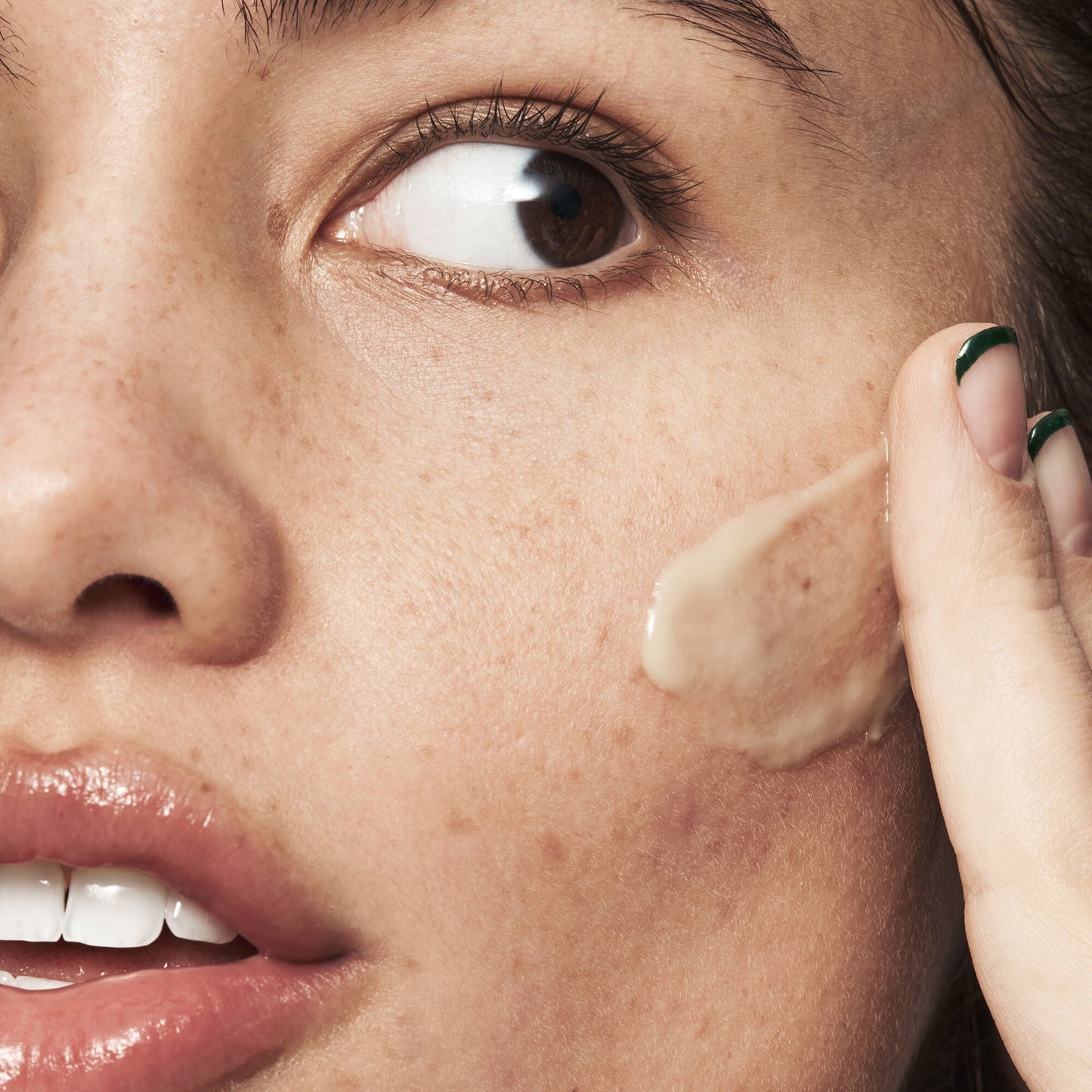 blemish-breakthrough-acne-calming-water-cream-f6 021522_Isabella_Acne_After_0462_FINAL_IGF_9e5f70b6-f47c-4bf3-9a7f-a9f223867f61.jpg