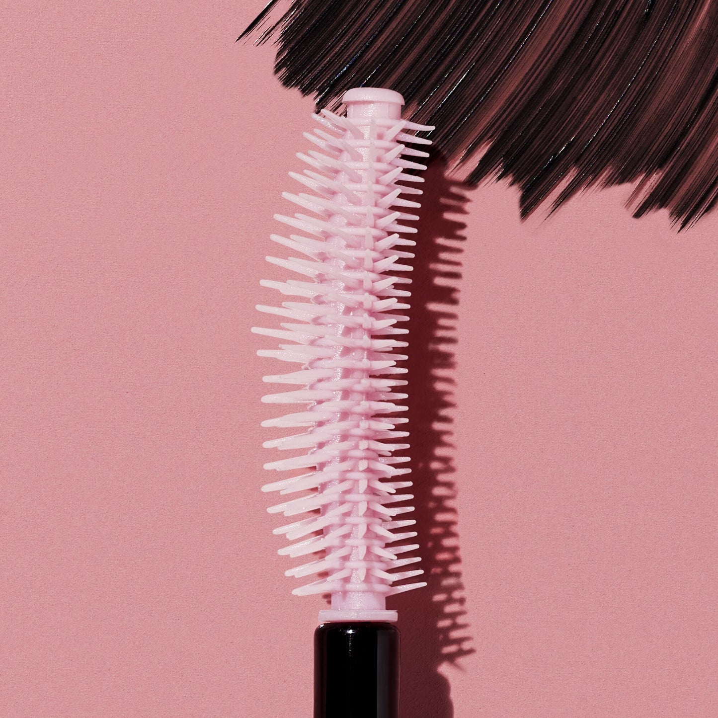 lash-n-roll-mascara-n5 053122_SL_LashNRollWand_RGB_IGF.jpg