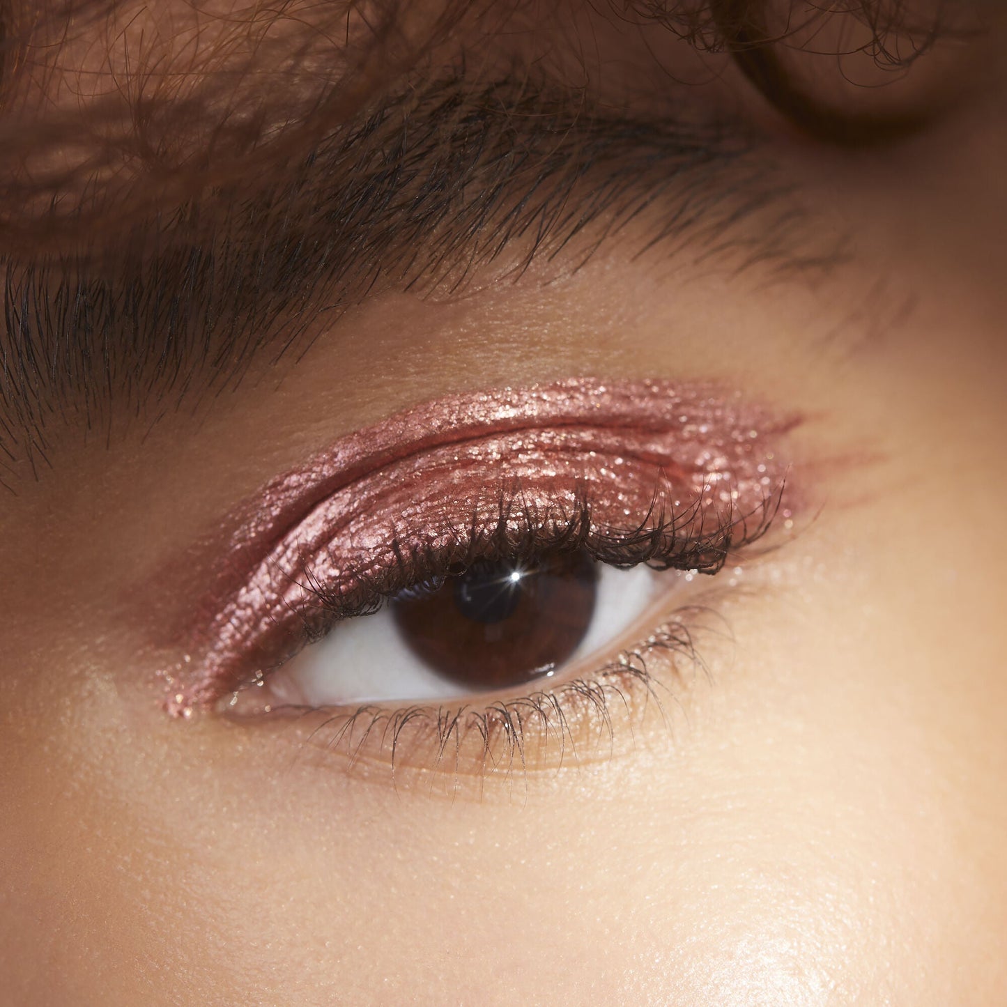 liquid-metallic-eyeshadow-l8 08112020_Alyssa_LiquidMetallic2-0088_IGF_8173dfb0-e7a2-4d33-b548-15571a3372c6.jpg