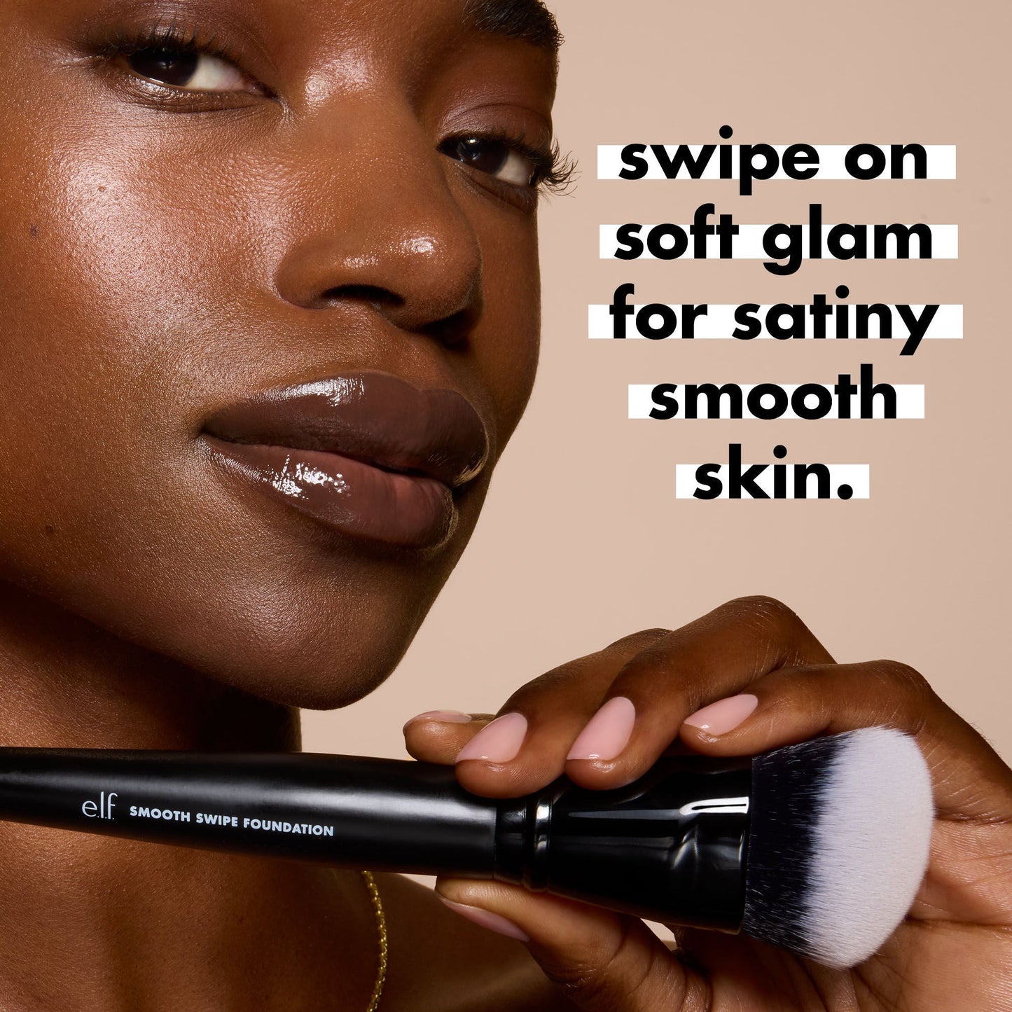 smooth-swipe-foundation-brush-q0 0925_EDUCATION_SMOOTHSWIPEFOUNDATIONBRUSH_PAIRING_20FOUNDATION_20_20BRUSH_20OPTION2.jpg