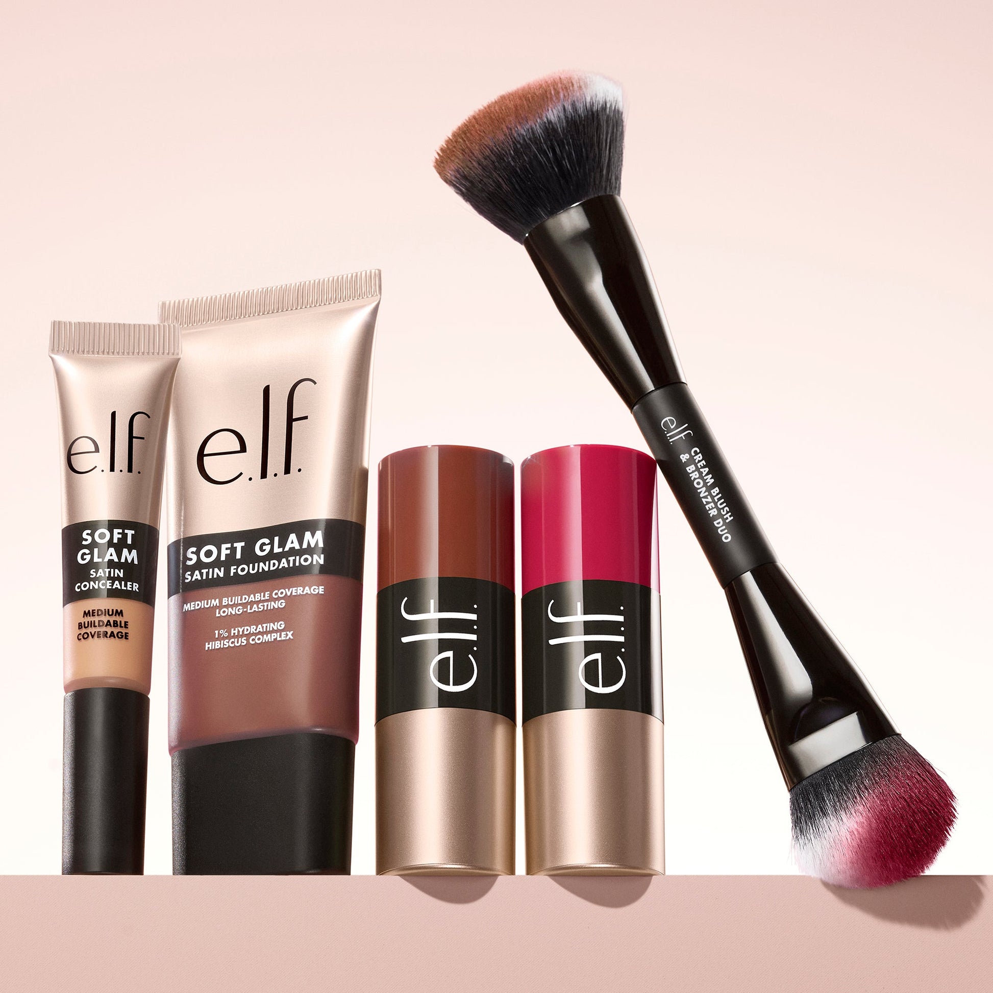 soft-glam-cream-bronzer-z7 100225_SoftGlam_Family_0599_MAIN_CLEAN_FOCUS_01_w3QC_RGB_f3dcb263-f98f-4d5c-ab4c-e8d60f7f76c9.jpg