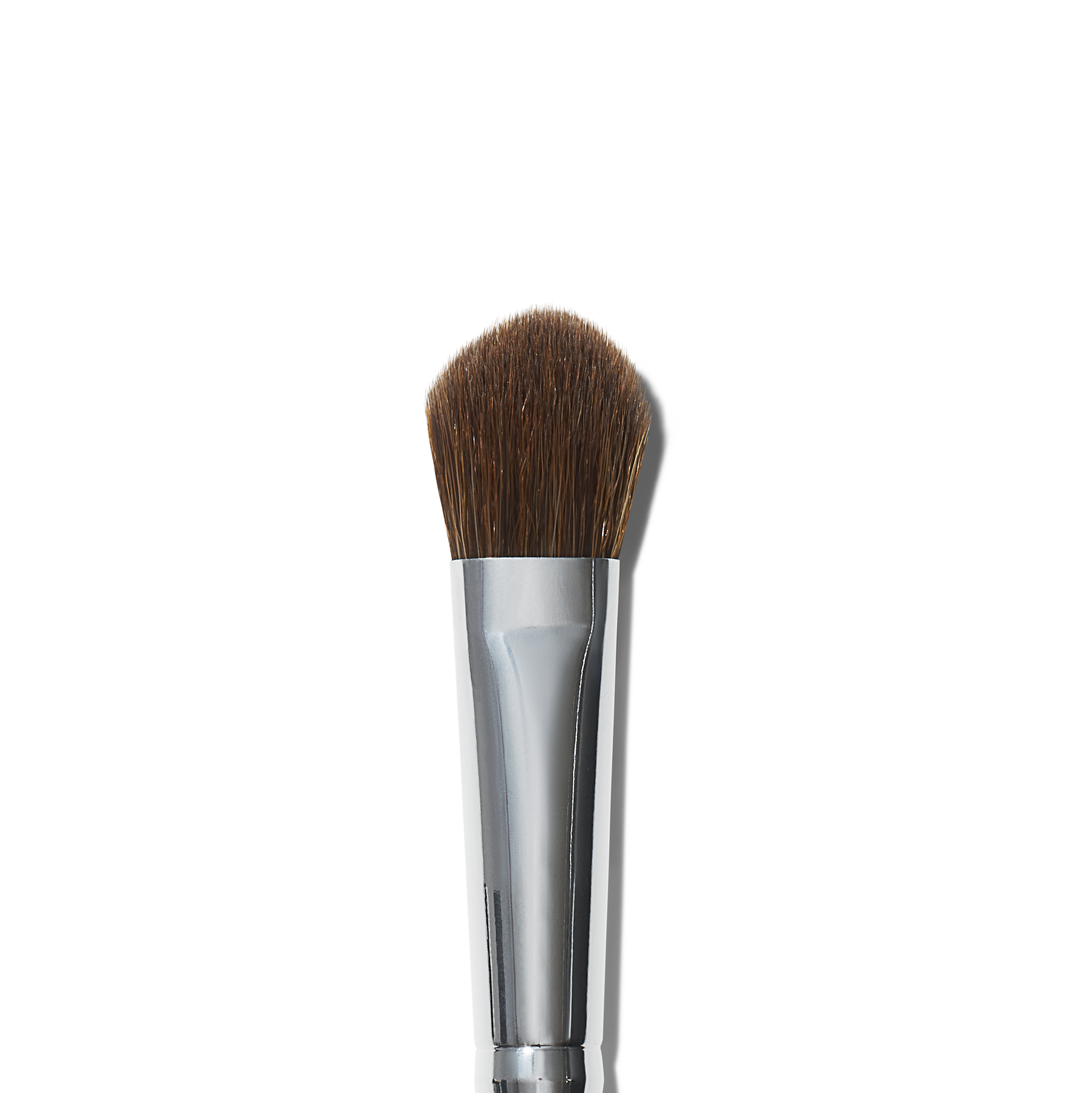 wide-tapered-eyeshadow-brush-g2 21994_MACRO_R.png