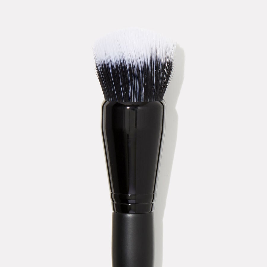 domed-stipple-brush-i7 84050_SelfieReadyStippleBrush_2.jpg