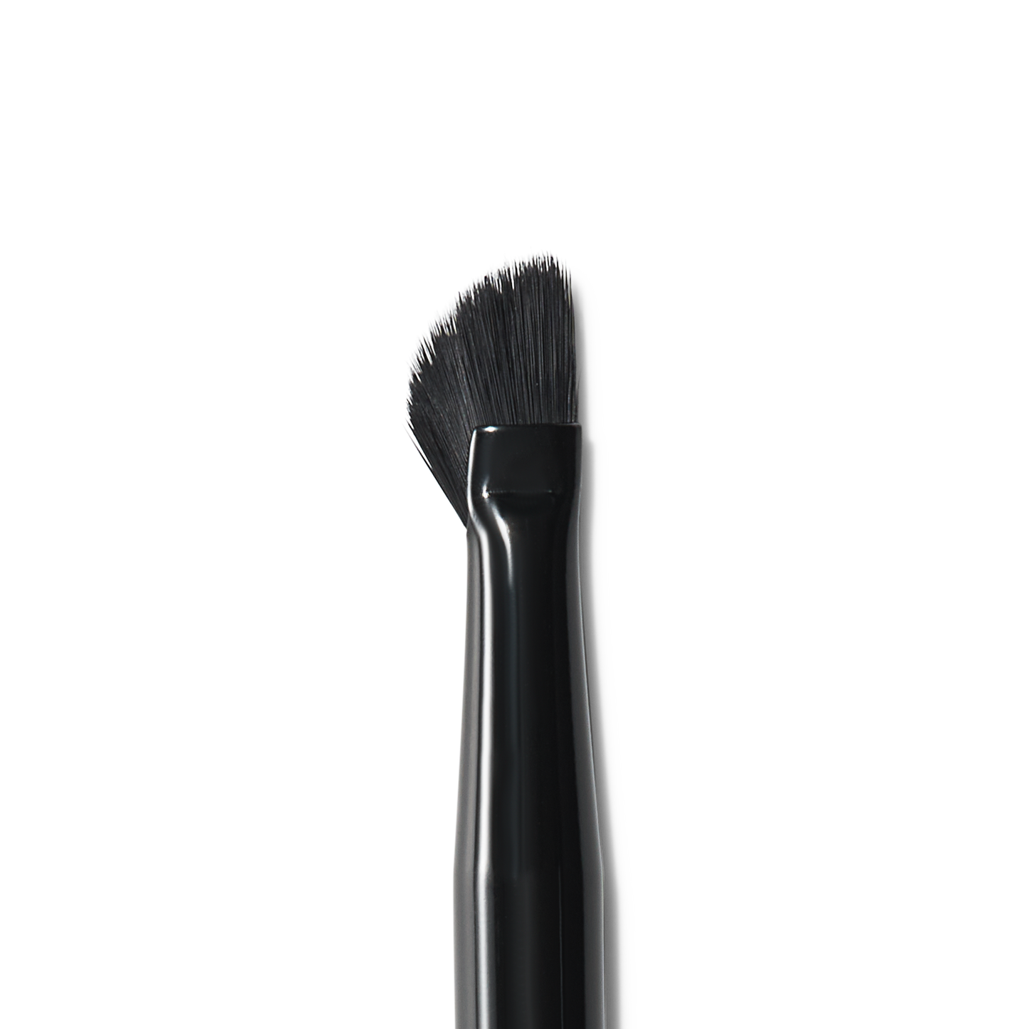 wing-it-liner-brush-p4 84091_MACRO_R.png