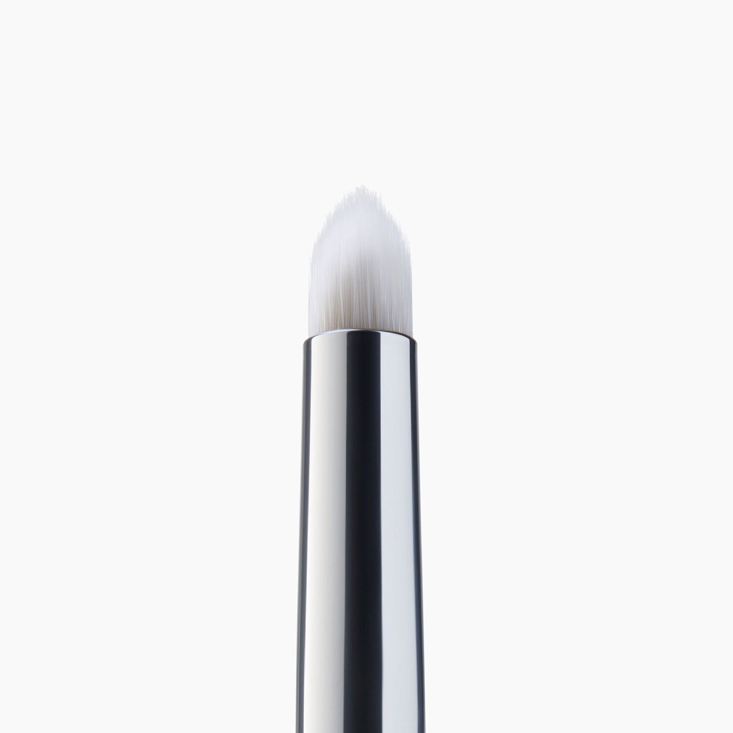 precision-smudge-brush-m8 85311_PrecisionSmudgeBrush_Macro_V2.jpg